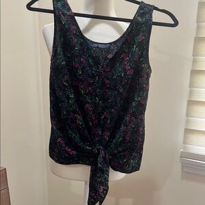 Rachel Roy sleeveless  tank with tie front. Size small excellent condition.